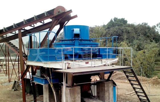 工作中的制砂機(jī) 工作中的制砂機(jī)