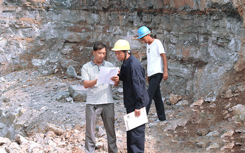 天宇技術(shù)人員現(xiàn)場指導(dǎo) 天宇技術(shù)人員現(xiàn)場指導(dǎo)