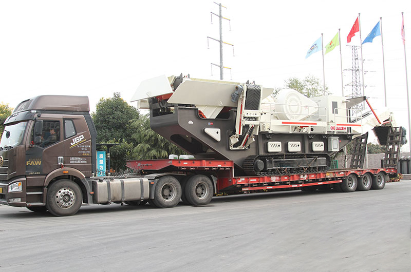 移動破碎站發(fā)貨現場 移動破碎站發(fā)貨現場