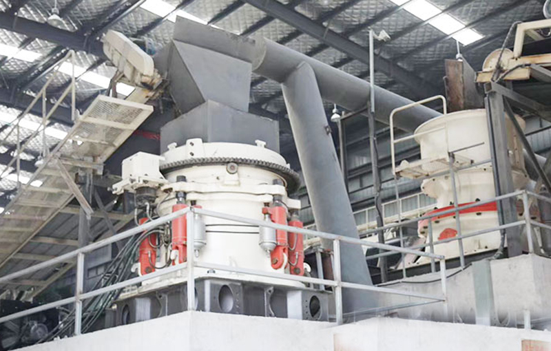 圓錐破碎機(jī)生產(chǎn)現(xiàn)場