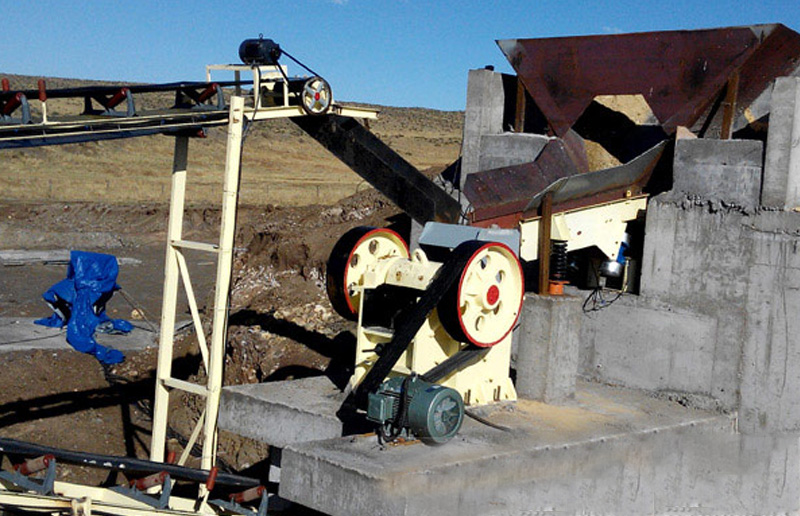 57破碎機(jī)生產(chǎn)現(xiàn)場(chǎng)