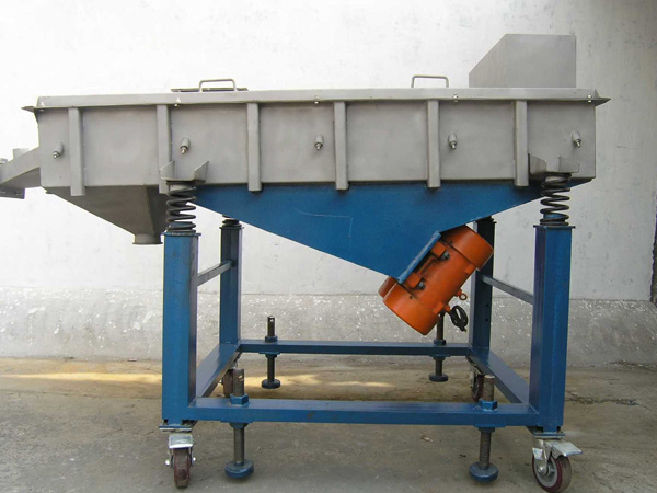 輕型直線(xiàn)振動(dòng)篩